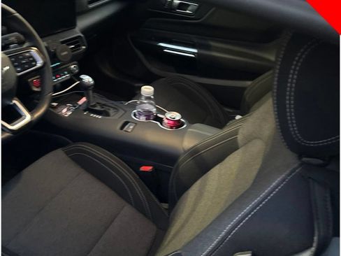 Used 2025 Ford Mustang GT RWD image 12
