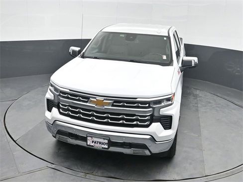Used 2024 Chevrolet Silverado 1500 LTZ image 34