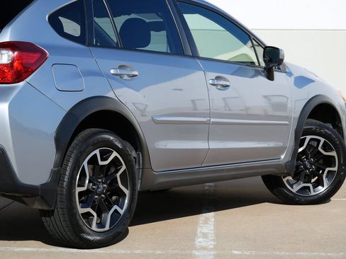 Used 2016 Subaru Crosstrek 2.0i Premium AWD/4WD image 35