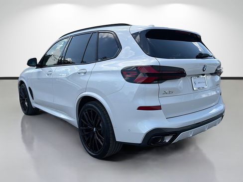 New 2026 BMW X5 xDrive40i w/ M Sport Package AWD/4WD image 5