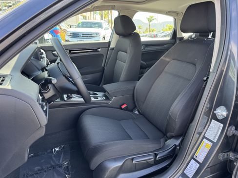 Used 2022 Honda Civic EX image 13