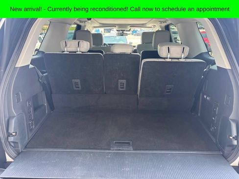 Used 2025 Ford Expedition Active AWD/4WD image 3