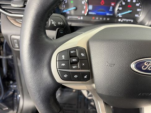Used 2021 Ford Explorer Limited w/ Hybrid Equipment Group 310A AWD/4WD image 38