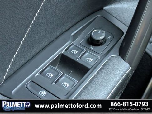 Used 2022 Volkswagen Tiguan SE R-Line image 25