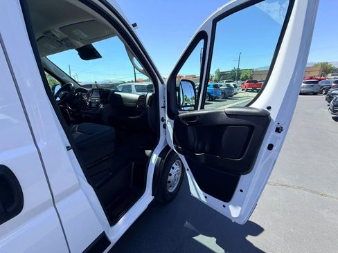 Used 2023 RAM ProMaster 2500 FWD image 16