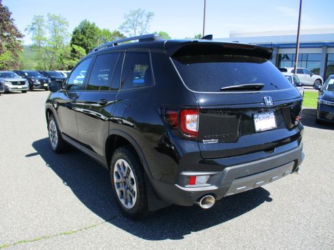 Certified 2025 Honda Passport TrailSport image 7