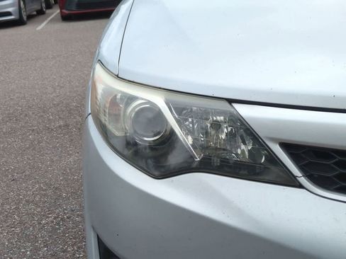 Used 2014 Toyota Camry SE image 10