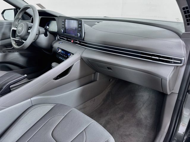 Certified 2025 Hyundai Elantra Sport FWD image 42