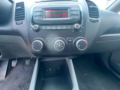 Used 2018 Kia Forte LX image 20