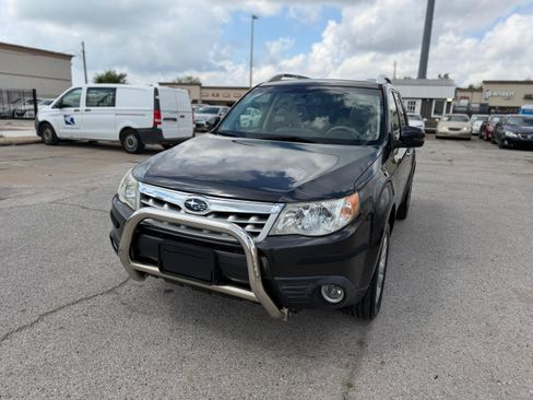 Used 2013 Subaru Forester 2.5X Touring AWD/4WD image 20