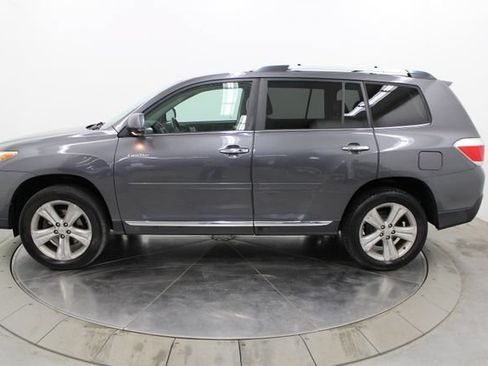 Used 2012 Toyota Highlander Limited w/ Tow Pkg AWD/4WD image 8