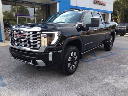 New 2026 GMC Sierra 2500 Denali w/ Denali Reserve Package image 2