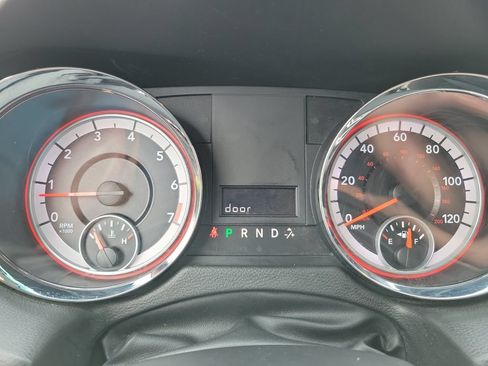 Used 2013 Dodge Grand Caravan SE FWD image 22