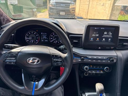 Used 2020 Hyundai Veloster 2.0 FWD image 18
