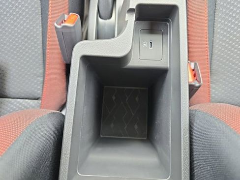 New 2025 Nissan Versa SR image 27