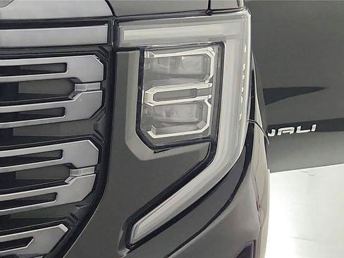 Used 2023 GMC Sierra 1500 Denali Ultimate AWD/4WD image 37