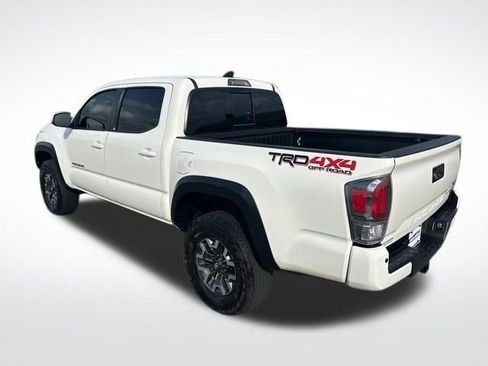 Used 2023 Toyota Tacoma TRD Off-Road image 3