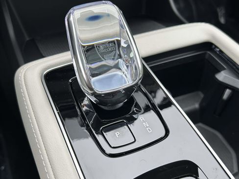 New 2026 Volvo XC90 B6 Ultra image 25