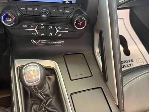 Used 2015 Chevrolet Corvette Stingray Convertible RWD image 33