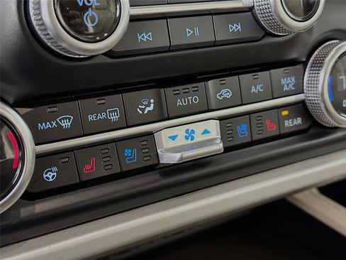 Used 2024 Ford Expedition Max Limited image 35