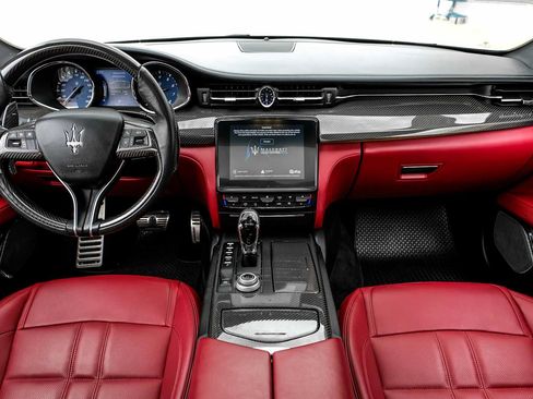 Used 2018 Maserati Quattroporte S GranSport Q4 AWD/4WD image 14