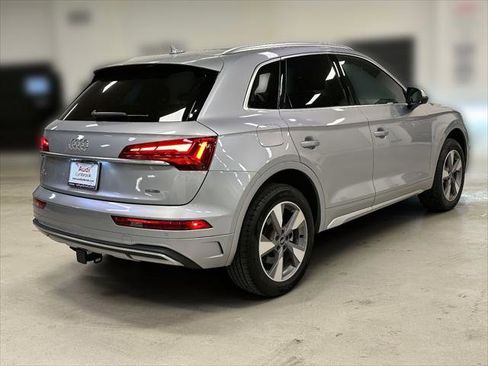 Used 2023 Audi Q5 2.0T Premium w/ Convenience Package image 4