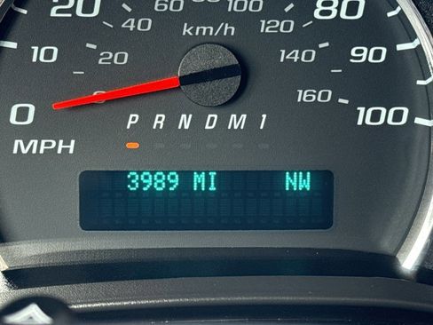 Used 2025 Chevrolet Express 3500 LS image 17