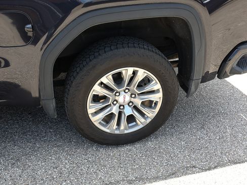 Used 2024 GMC Sierra 1500 Denali AWD/4WD image 4