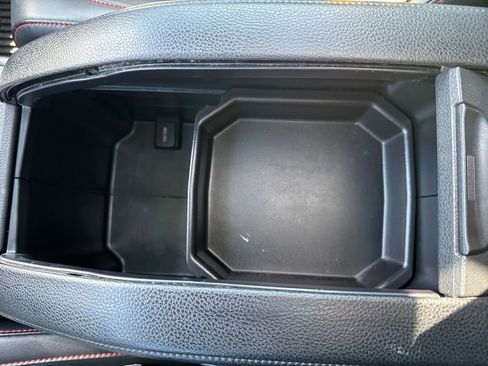 Used 2019 Toyota Highlander SE AWD/4WD image 29