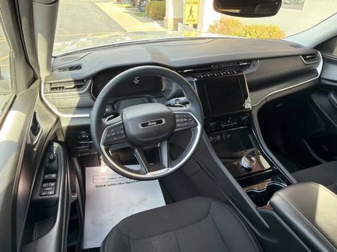 Used 2023 Jeep Grand Cherokee L Laredo w/ Luxury Tech Group I AWD/4WD image 20