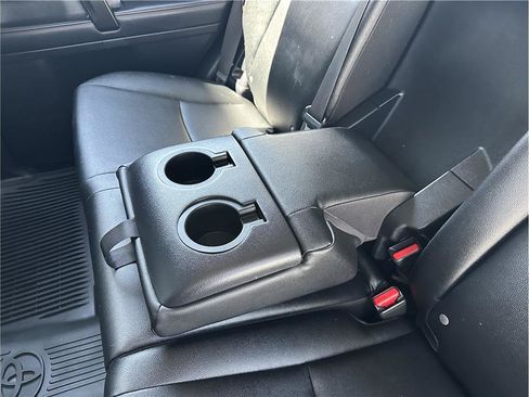 Used 2020 Toyota 4Runner Venture w/ Moonroof Package AWD/4WD image 17