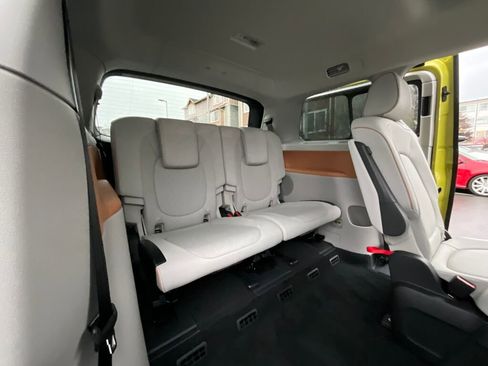 New 2025 Volkswagen ID. Buzz Pro S Plus image 16