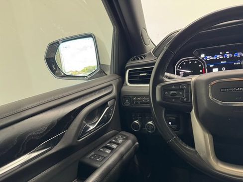 Used 2021 GMC Yukon Denali w/ Denali Premium Package AWD/4WD image 24