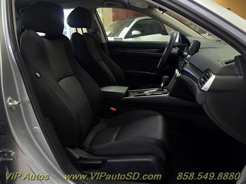 Used 2018 Honda Accord LX image 15