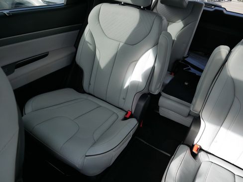 Used 2024 Hyundai Palisade SEL w/ Premium Package image 12