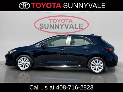 Used 2023 Toyota Corolla SE w/ SE Premium Package FWD image 7