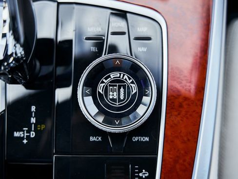 Used 2024 BMW ALPINA XB7 image 79
