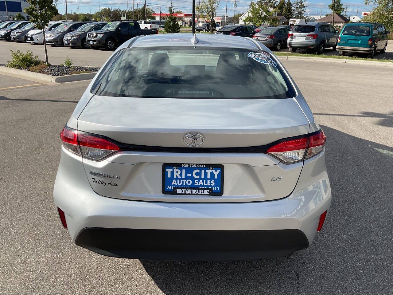 Used 2025 Toyota Corolla LE FWD image 6