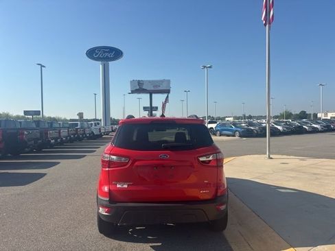Used 2021 Ford EcoSport SE image 4