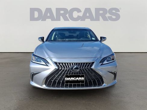 Used 2025 Lexus ES 350 w/ Premium Package FWD image 2