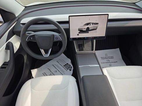 Used 2026 Tesla Model Y Long Range AWD/4WD image 8