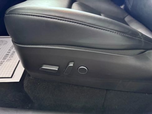 Used 2021 Tesla Model Y Long Range image 10