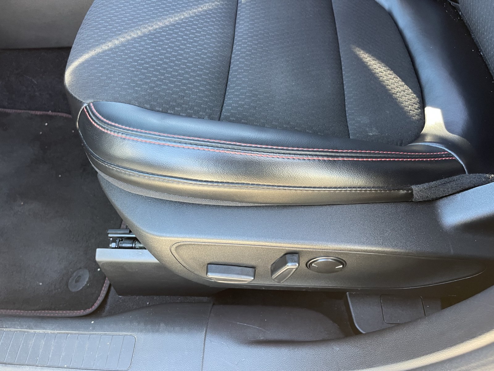 Certified 2023 Ford Escape ST-Line w/ Tech Pack #1 FWD image 24