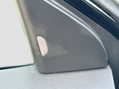 Used 2023 Nissan Kicks S image 19