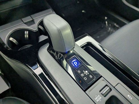 Used 2025 Toyota Prius LE FWD image 26