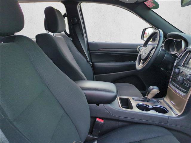 Used 2016 Jeep Grand Cherokee Laredo w/ Quick Order Package 23E RWD image 20