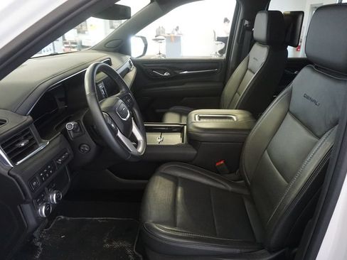 Used 2024 GMC Yukon Denali AWD/4WD image 22