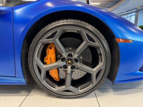 Used 2023 Lamborghini Huracan EVO image 22