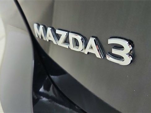 Used 2021 MAZDA MAZDA3 s image 17