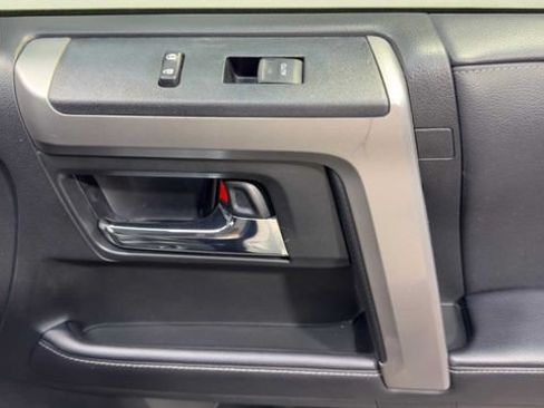Used 2021 Toyota 4Runner SR5 Premium w/ Moonroof Package RWD image 13
